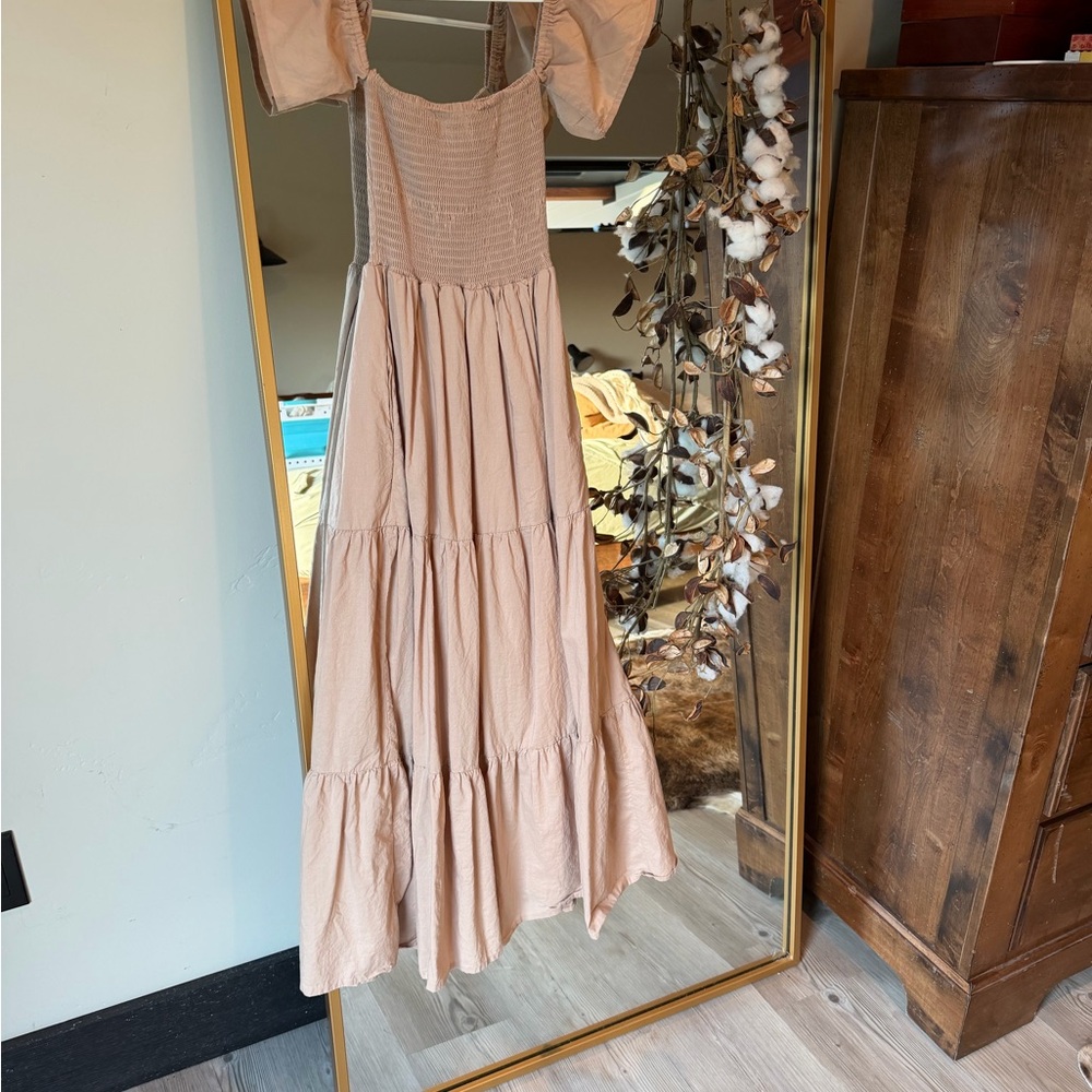 🚨 SOLD 🚨 Petal and pup Beige Tiered Dress